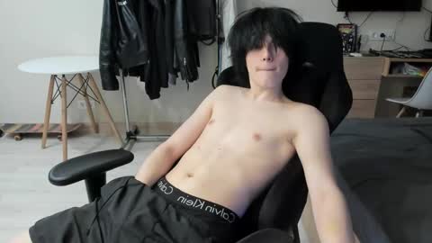 Snapshot of opiunarium chatting on March 25, 6:47 pm Bella and John online show from March 25, 6:47 pm