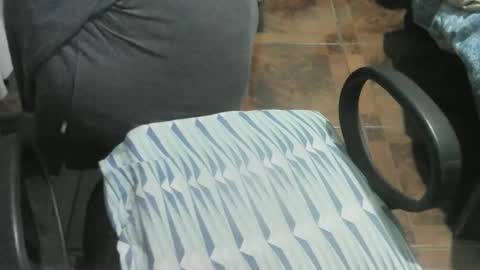 Snapshot of ore_cam chatting on January 4, 3:50 am Ore online show from January 4, 3:50 am