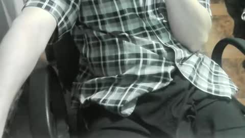 Snapshot of ore_cam chatting on January 29, 2:40 am Ore online show from January 29, 2:40 am