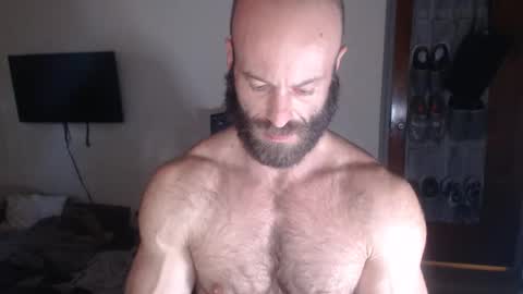 Snapshot of oregon87 chatting on April 16, 12:11 am The Oregon Lumberjack online show from April 16, 12:11 am