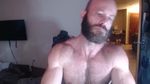 Snapshot of oregon87 chatting on April 16, 10:34 pm The Oregon Lumberjack online show from April 16, 10:34 pm