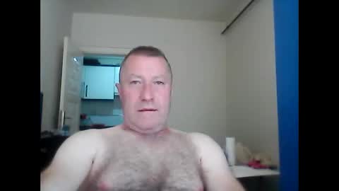 Snapshot of orhansakar12 chatting on May 2, 8:41 am orhansakar12 online show from May 2, 8:41 am