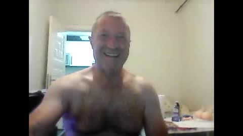 Snapshot of orhansakar12 chatting on May 26, 9:00 pm orhansakar12 online show from May 26, 9:00 pm