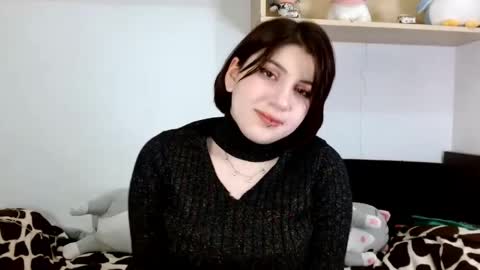 Snapshot of oriana_secret chatting on June 4, 8:09 am Oriana online show from June 4, 8:09 am