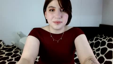 Snapshot of oriana_secret chatting on June 15, 4:15 am Oriana online show from June 15, 4:15 am