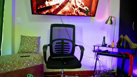 Snapshot of oriana_thomson2 chatting on January 13, 8:58 pm Oriana online show from January 13, 8:58 pm