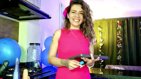 Snapshot of oriana_thomson2 chatting on February 23, 3:13 am Oriana online show from February 23, 3:13 am