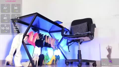 Snapshot of orianaflores chatting on October 24, 11:12 pm You can call me Sussana online show from October 24, 11:12 pm