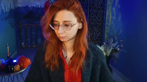 Orianna -  Hi Im into geek culture cosplay crafting LARP games. Shall we play DnD online show from December 5, 9:06 am