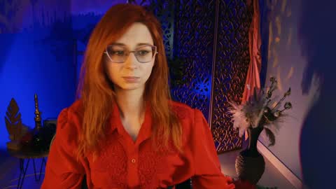 Orianna -  Hi Im into geek culture cosplay crafting LARP games. Shall we play DnD online show from December 5, 3:17 pm