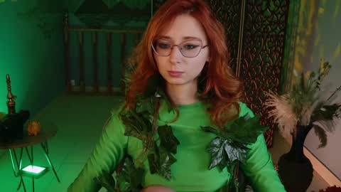 Orianna -  Hi Im into geek culture cosplay crafting LARP games. Shall we play DnD online show from December 6, 7:56 pm