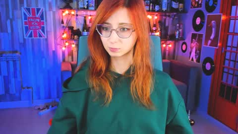 Orianna -  Hi Im into geek culture cosplay crafting LARP games. Shall we play DnD online show from December 22, 12:16 pm