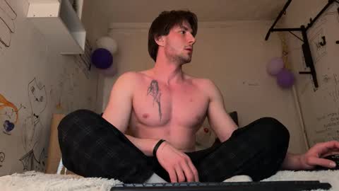 Snapshot of origamicat chatting on January 17, 2:22 pm origamicat online show from January 17, 2:22 pm