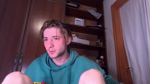 Snapshot of origamicat chatting on March 18, 9:12 am origamicat online show from March 18, 9:12 am