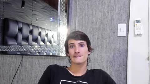 Snapshot of orion_galax chatting on February 12, 8:50 pm orion_galax online show from February 12, 8:50 pm
