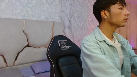 osamu_tay online show from March 22, 3:10 am