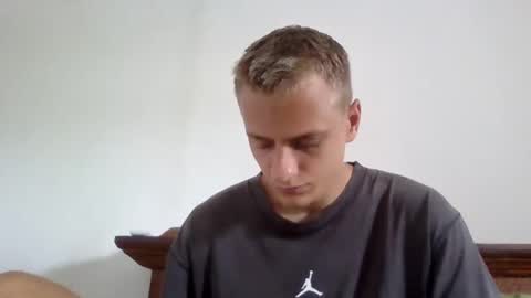 Snapshot of oscar_sssky chatting on February 19, 5:27 am Oscar online show from February 19, 5:27 am