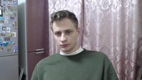 Snapshot of oscar_sssky chatting on December 13, 10:04 pm Oscar online show from December 13, 10:04 pm