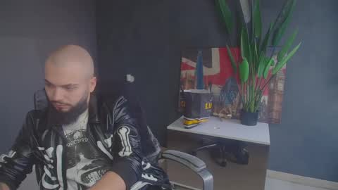 OscarWills online show from June 1, 4:58 am