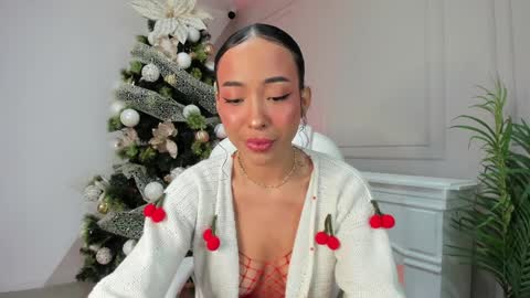 Oshun  online show from December 23, 12:41 pm