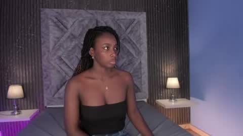oshun_444 online show from June 20, 12:08 pm