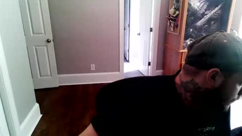 Snapshot of osiris_xxx chatting on June 8, 3:23 pm college beef online show from June 8, 3:23 pm