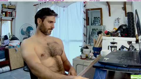 Snapshot of osito_blanco chatting on April 22, 8:32 pm Osito Blanco online show from April 22, 8:32 pm