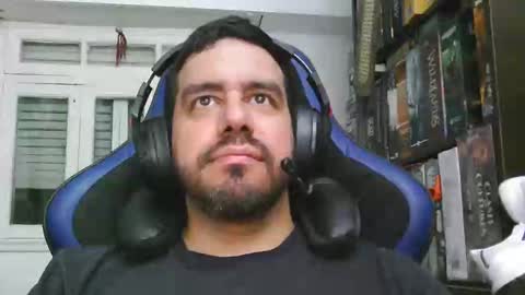 Snapshot of osito_c chatting on December 17, 1:29 am Oso online show from December 17, 1:29 am