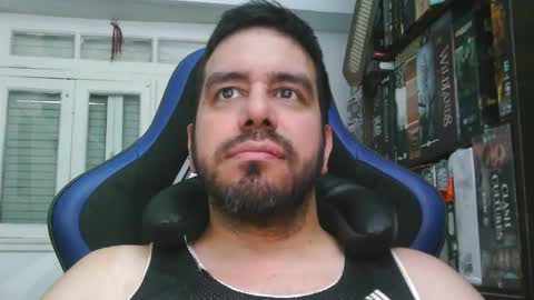 Snapshot of osito_c chatting on December 31, 10:23 pm Oso online show from December 31, 10:23 pm