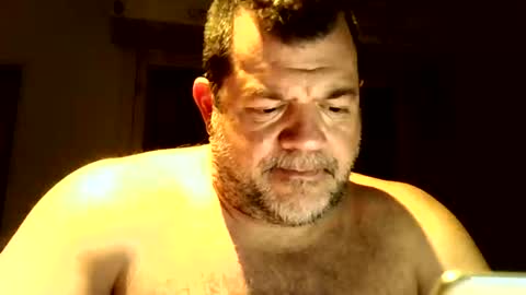 Snapshot of osolicencioso chatting on October 10, 11:59 pm Oso Licencioso online show from October 10, 11:59 pm