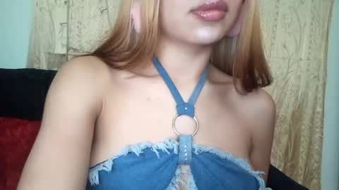 Snapshot of osornomaria268 chatting on September 11, 6:46 am Paulina online show from September 11, 6:46 am