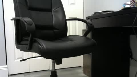Snapshot of ossibottom chatting on February 20, 11:49 pm Ossi online show from February 20, 11:49 pm