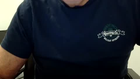 Snapshot of ossibottom chatting on June 6, 10:14 pm Ossi online show from June 6, 10:14 pm