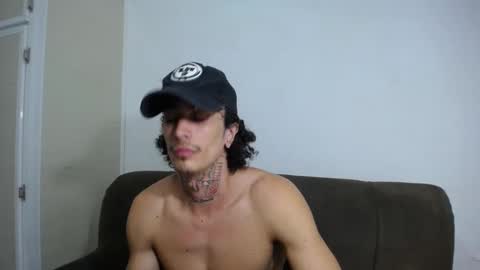 Snapshot of ostbot chatting on December 11, 3:45 am ostman online show from December 11, 3:45 am