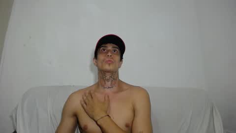 Snapshot of ostbot chatting on February 22, 1:00 am ostman online show from February 22, 1:00 am