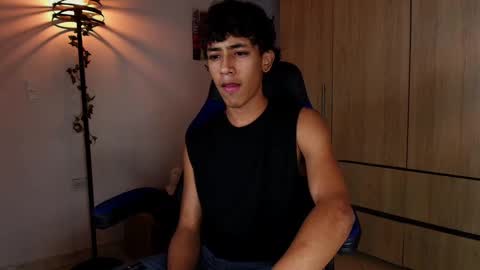 Snapshot of ostin_18hot chatting on March 7, 2:25 am ostin 18hot online show from March 7, 2:25 am