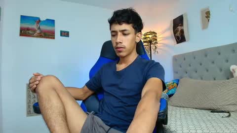 Snapshot of ostin_18hot chatting on November 26, 2:56 am ostin 18hot online show from November 26, 2:56 am