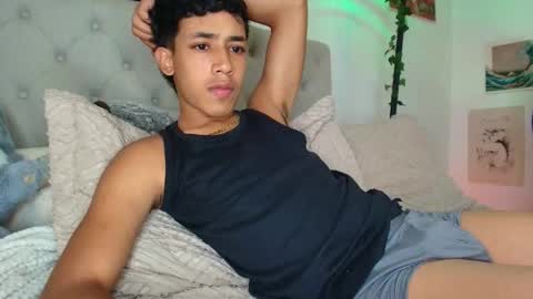 ostin 18hot online show from May 18, 4:07 am