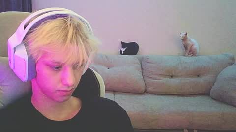 Ostin online show from December 23, 6:16 pm