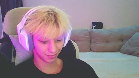 Ostin online show from December 24, 3:05 pm