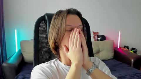 Snapshot of ostin_meoww chatting on March 20, 6:51 am Ostin online show from March 20, 6:51 am