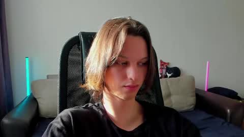 Snapshot of ostin_meoww chatting on April 20, 11:46 am Ostin online show from April 20, 11:46 am