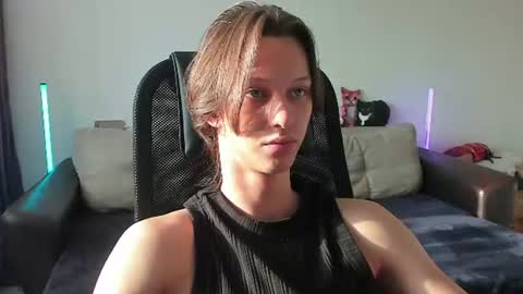 Snapshot of ostin_meoww chatting on June 14, 12:51 pm Ostin online show from June 14, 12:51 pm