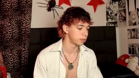 Snapshot of otter_star chatting on December 15, 3:00 am Princces Albert online show from December 15, 3:00 am