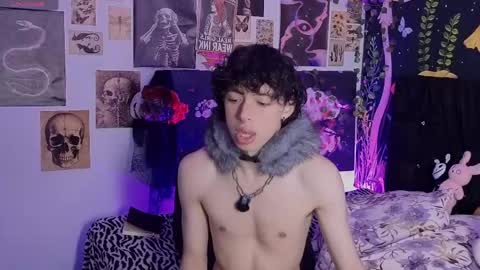 Snapshot of otter_star chatting on May 19, 3:13 am Princces Albert online show from May 19, 3:13 am