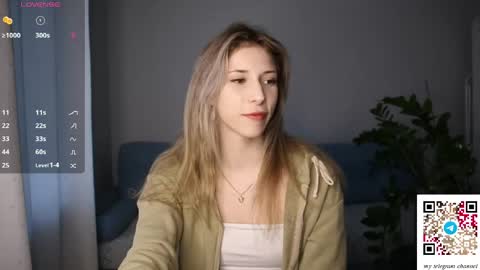 Snapshot of ottiliebolyard chatting on April 16, 4:08 pm Anne online show from April 16, 4:08 pm