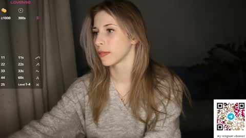 Snapshot of ottiliebolyard chatting on April 18, 11:05 pm Anne online show from April 18, 11:05 pm