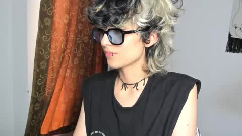 Otto 3 online show from December 14, 8:29 pm