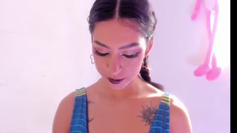 Snapshot of ounla_sweet chatting on June 24, 8:41 pm ounla sweet online show from June 24, 8:41 pm