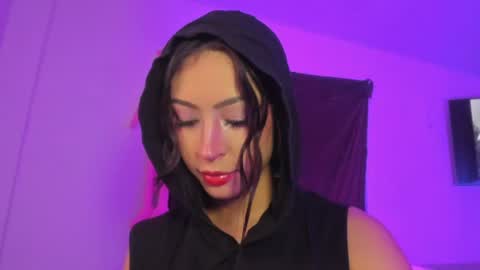Snapshot of ounla_sweet chatting on July 1, 5:53 am ounla sweet online show from July 1, 5:53 am